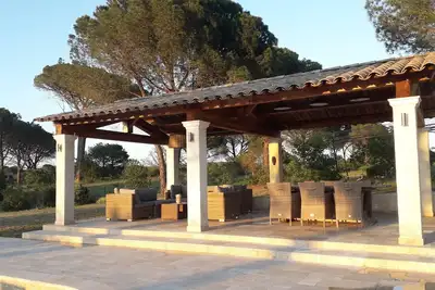 Image de Villa avec piscine chauffée et très grande terrasse, dans le silence de la réserve naturelle