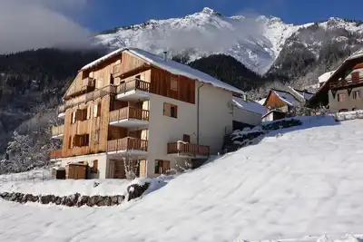 Image de Appartement moderne de 4 chambres à Vaujany avec jardin, près de l'Alpe d'Huez