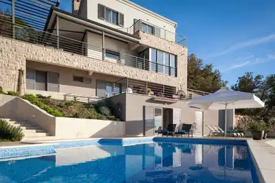 Image de Nouveau villa de luxe; vue mer panoramique imprenable; 250 m2 de terrasses; grande piscine et le jardin