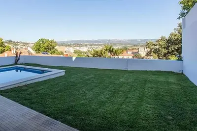 Image de Vue imprenable Alcobaça / Nazaré Piscine & Balcon - 44801 / Al
