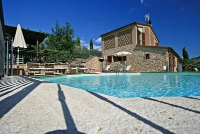 Image de Jolie maison toscane entourée de collines privées