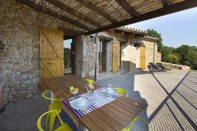 Image de Maison rurale proche de la Costa Brava et des Pyrénées.