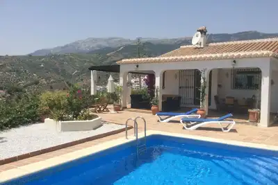 Image de Belle villa 3 chambres avec piscine privée, vue imprenable, à proximité de Competa