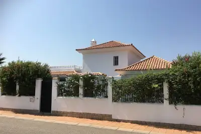 Image de Luxury villa with own pool overlooking golf course, close to beach