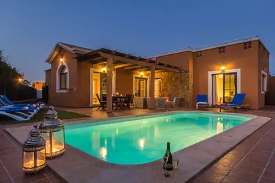 Holiday Villa Let On Golf Resort, Private Heated Pool, Free Wifi & A\/C