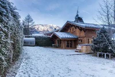 Image de Luxurious Chalet With Breathtaking Mont Blanc Views From Hot Tub and Garden