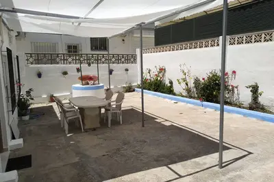 Image de Maison avec grand patio en bord de mer