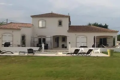 Image de Maison spacieuse et agréable à la campagne.