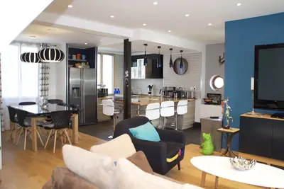 Image de Maison, Piscine, Hammam, Jaccuzzi, Sauna, Billard et Baby-foot, cuisine d'été