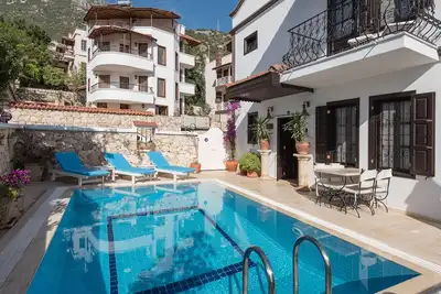 Image de Villa Alarahan dans le centre de la vieille ville de Kalkan avec piscine privée chauffée, pas de taxis!