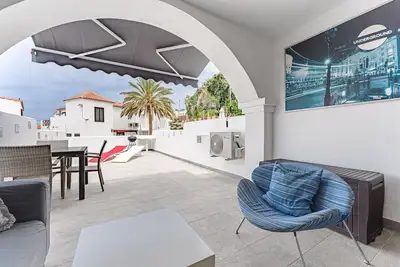 Beaux appartements avec grande terrasse proche de la plage