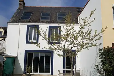 Image de Maison avec jardin dans un village cĂ´tier