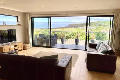 Image de Baywatch Maison Individuelle Avec Vue Sur La Mer, À 1 Minute À Pied De La Plage De Widemouth Bay