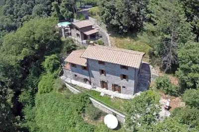 Image de Tuscan Farmhouse, sleeps 11. 10m. pool in National Park. Free unlimited WiFi