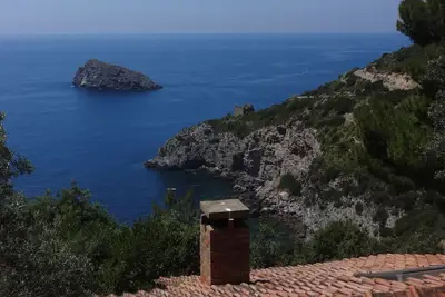 Image de Villa toscane sur la mer, vue imprenable et accès à la plage à pied