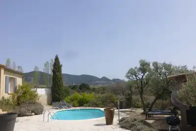 Image de Villa de charme avec piscine privée entre vignes et collines