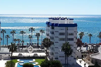 Image de Luxury Modern Beachfront Apt Vft / Ma 04505 Vues panoramiques sur la mer. Wifi et télévision britannique