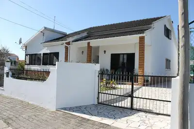 Maison avec un excellent emplacement à proximité de Lisbonne, des zones commerçantes et des plages