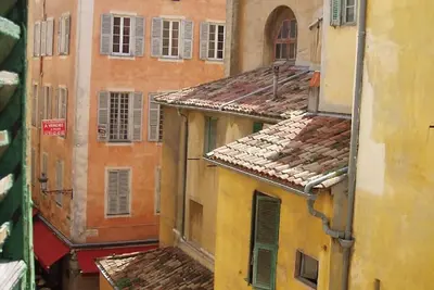 Image de Charmant appartement dans le Vieux Nice, Provençale