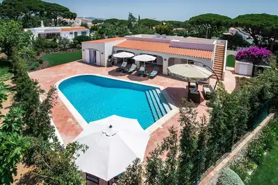 Magnifique Villa 3 Chambres, Vale Do Lobo, Piscine Chauffee, Localisation Centrale