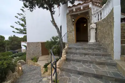 Image de Spacieuse villa avec de superbes vues sur la mer