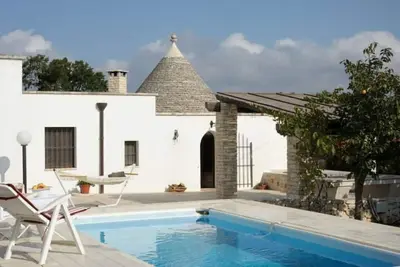 Image de Belle Trullo avec piscine privée, facile à pied du site Unesco d'Alberobello