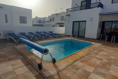 Image de Semi-detached Villa, 3 bedrooms, 2 bathrooms, private pool, WiFi, A/C, parking