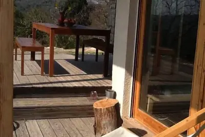 Image de Maison bio-climatique, vue et tranquillité exceptionnels, à 1, 3 km de la rivière