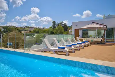 Image de Sophisticated Grand Villa with Gym and Games Room