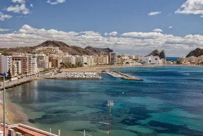 Image de Playa Delicias, situé à côté du club nautique à 8 km du centre d'Águilas. Wifi
