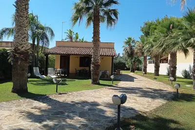 Image de Ă®le indĂ©pendante âśVilla rĂ©cente de Favignana (Egades)