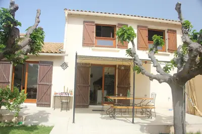 Image de Pézenas / Maison avec jardin / piscine / tout proche centre-ville / calme / Wifi
