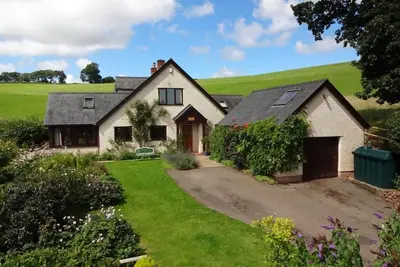 Image de Maison familiale à la campagne avec de belles vues