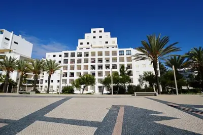 Image de Appartement standing climatisé face à la mer (20 m de la plage)