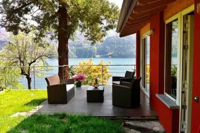 Petite maison avec grand jardin, vue sur le lac de Côme 'Sans Souci'