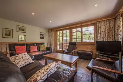 Image de Appartement Sud, Classy appartement de 3 chambres avec 3 salles de bains séparées
