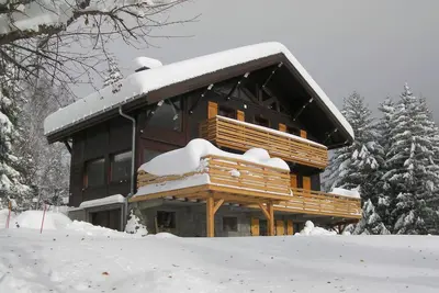 Image de Argentiere: Grand chalet Chamonix - Jacuzzi - Pistes 800m - Vue +++