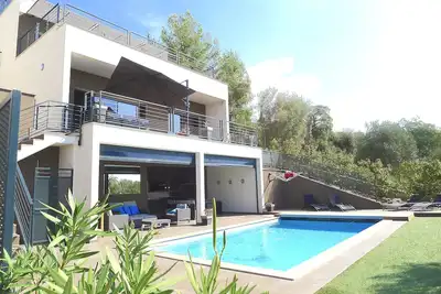 Image de Villa Contemporaine Climatise, Piscine Chauffee- 160m2