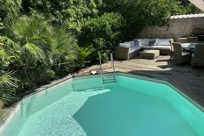 Image de villa avec piscine, St Tropez, à quelques pas de la plage, réductions de dernière minute