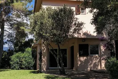 Image de Marina di Fiori - Maison bord de mer beau jardin 3 chambres