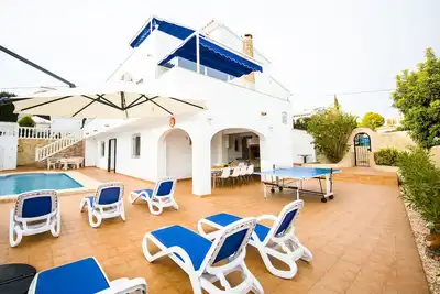 Image de El Portet 8 lits, 6 salles de bain, vue sur la mer, grandes terrasses, cuisine d'été, près de la plage