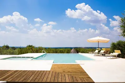 Image de Magnifique Villa à Alberobello avec Trulli et piscine d'eau salée exclusive