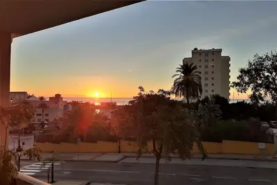 Image de Appartement moderne de deux chambres avec clima, Cinq minutes à pied de la marina, bars et la plage