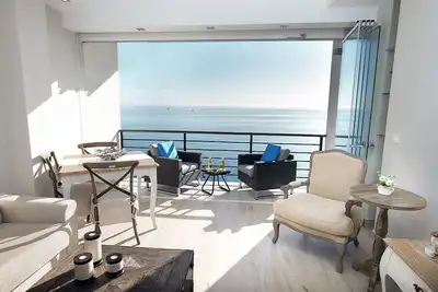 Image de Appartement Deluxe-En Front De Mer, Piscine, Climatisation, Wifi Parking Gratuit