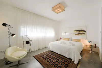 Image de Villa de luxe avec piscine chauffée près de la plage