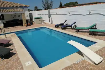 Image de Villa moderne, piscine privée, Wifi, climatisation, emplacement central, nombreux extras