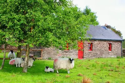 Cottages anciens en pierres apparentes