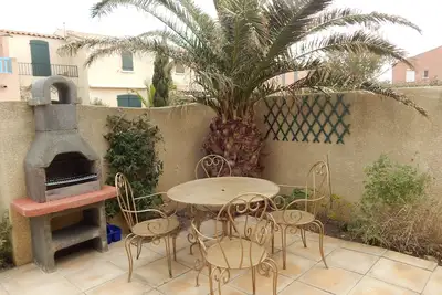 Image de Pavillon a 50 m de la plage du Grazel