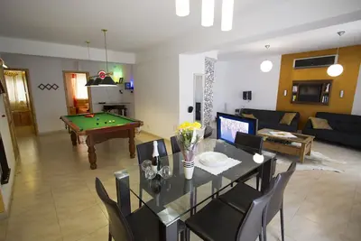 Image de Appartement luxueux, moderne et décloisonné avec Jacuzzi et vues sur le port
