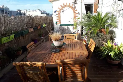Image de Appartement avec terrasse centre ville\/ Flat with large terrace for 5 persons